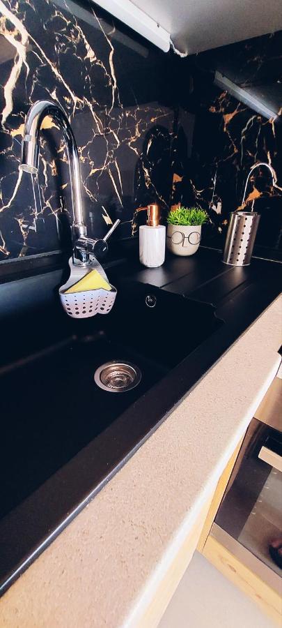 Black Flox Apartment 드라마 외부 사진